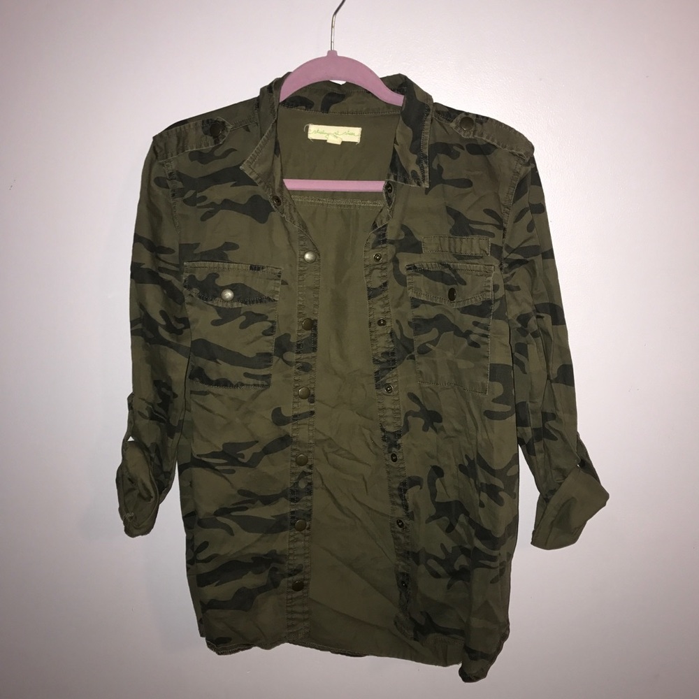 Camo top